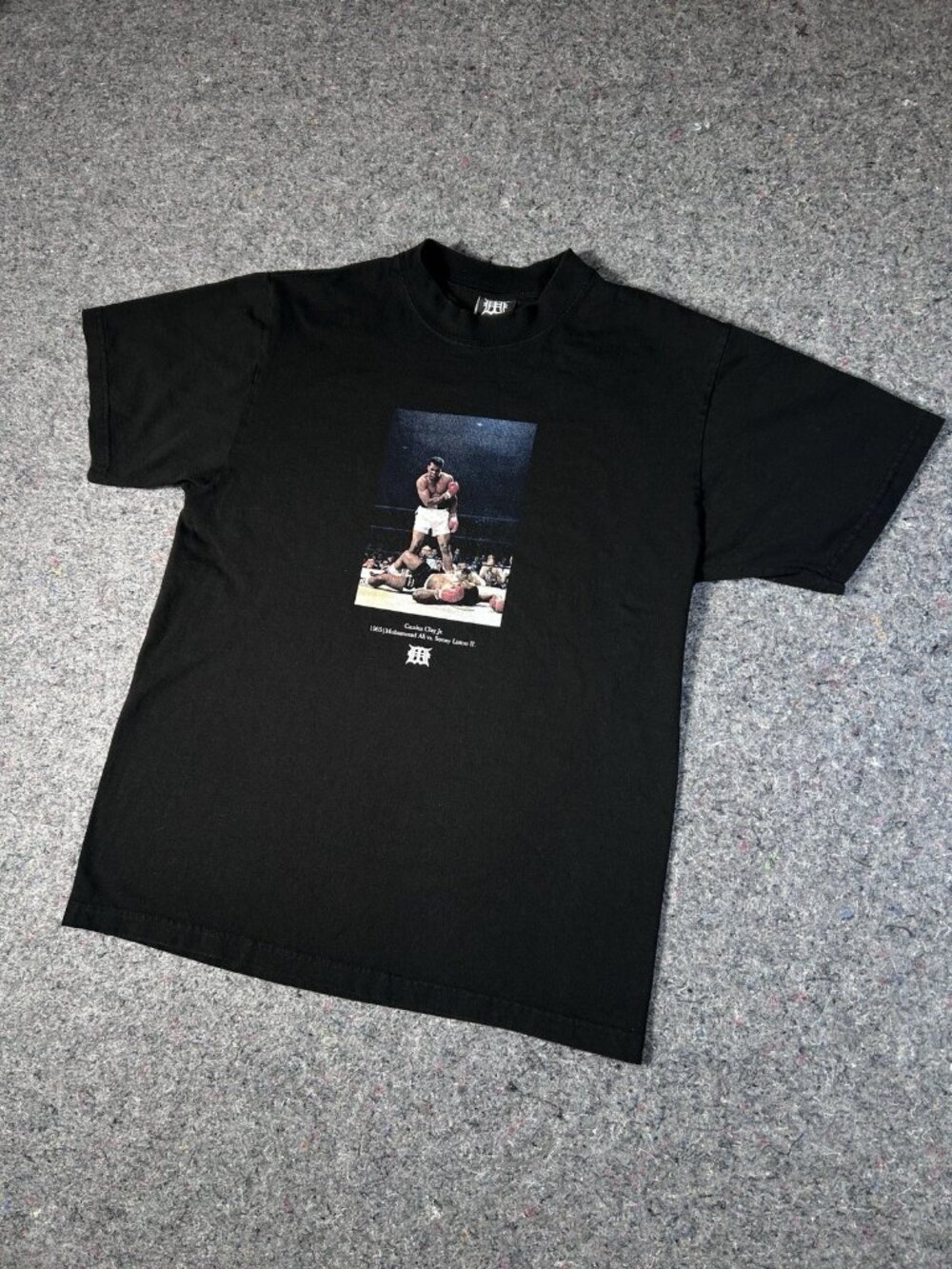 Daydream Co Muhhammad Ali Vs Sonny Liston  1965 Graphic Tee Black Size M
